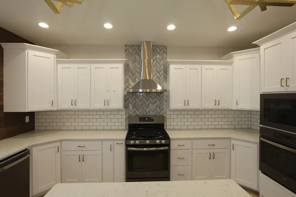 Nineteen Ninety-Four Mariah by Satterfield Realty & Development, Inc. - Photo 10