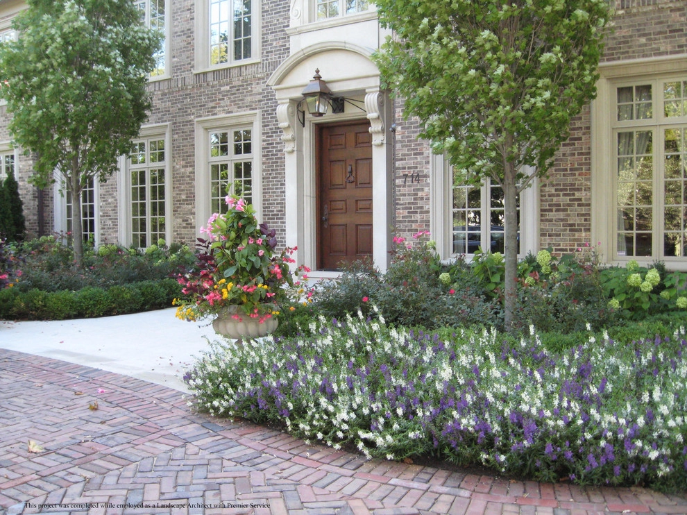 4th St. Residence - Hinsdale, IL by Myers + Co. Landscape Architecture - Photo 2