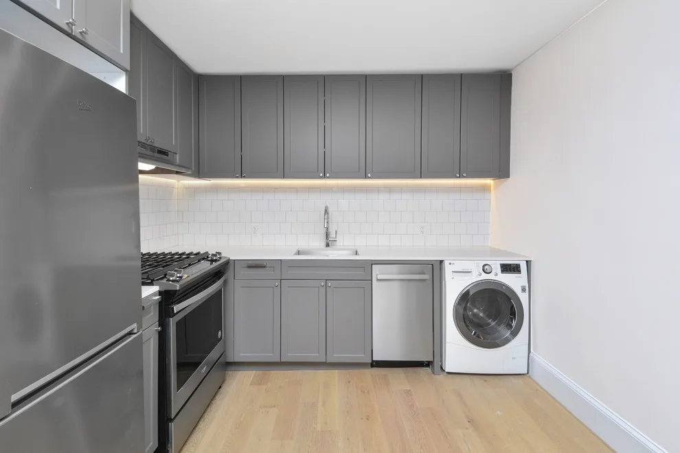 268 Henry Street Apartment 1R by Po Design Creation Corp - Photo 2