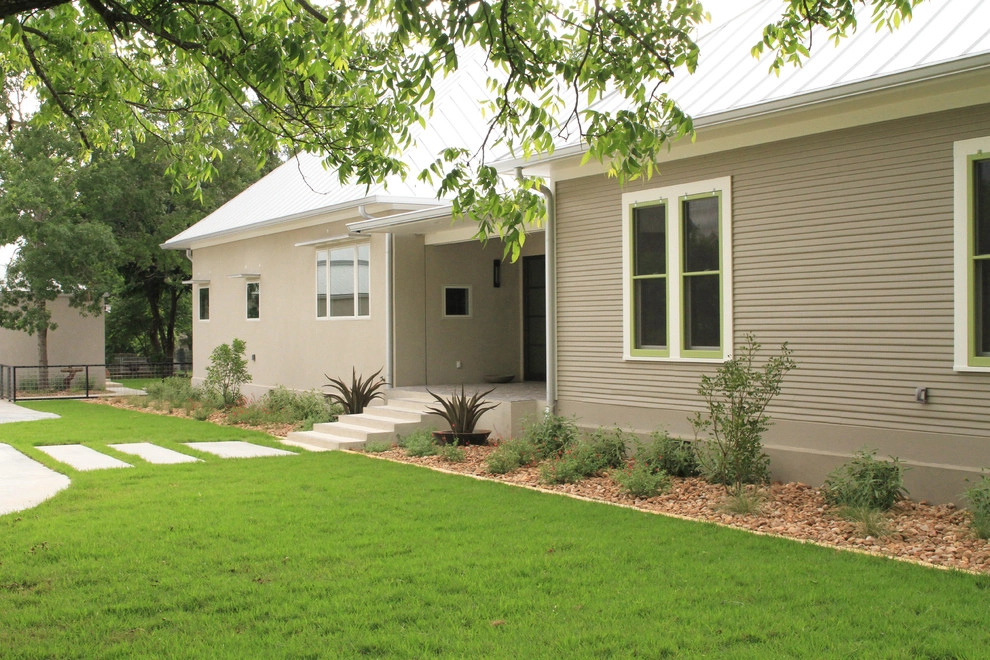 Fburg Residence by Native Roots Landscape - Photo 4