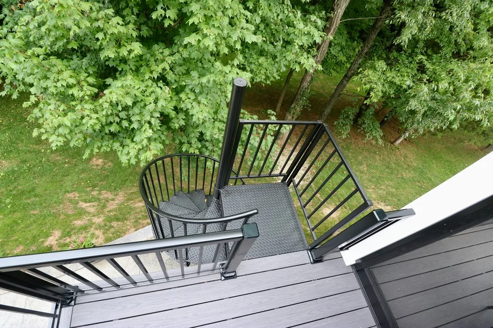 Rock Creek Screen Room and Deck by Vincent Abell Contracting - Photo 6