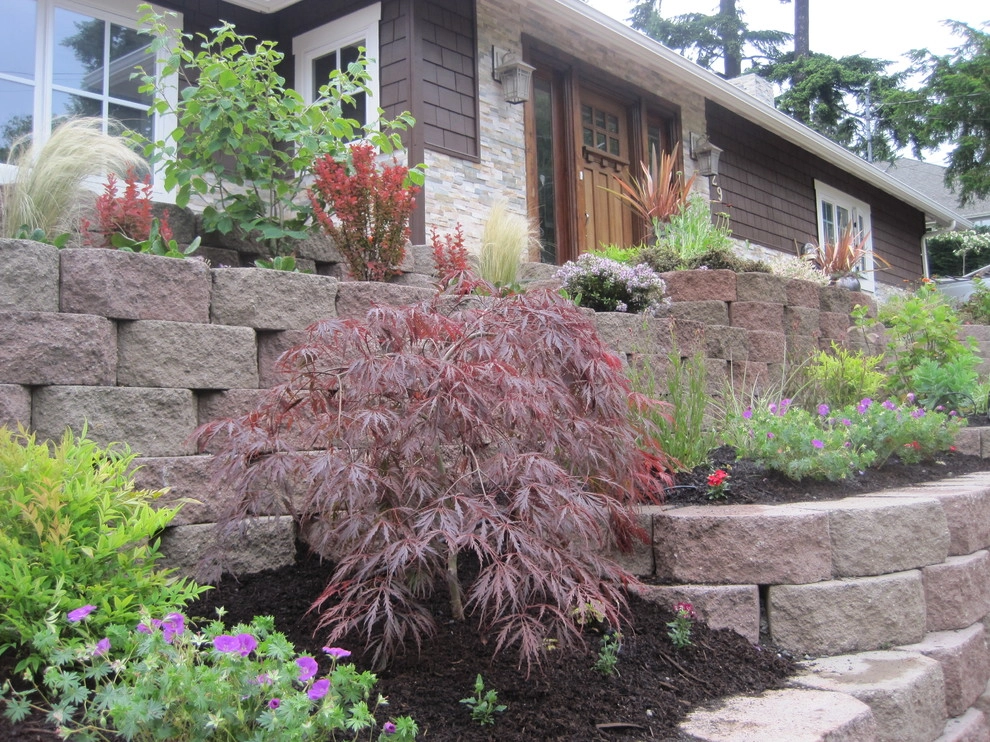 Bellevue - Curb Appeal and Color by Natural Greenscapes LLC - Photo 2