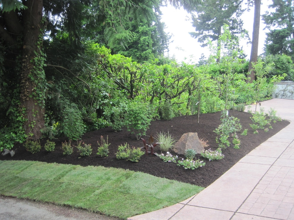 Bellevue - Curb Appeal and Color by Natural Greenscapes LLC - Photo 19