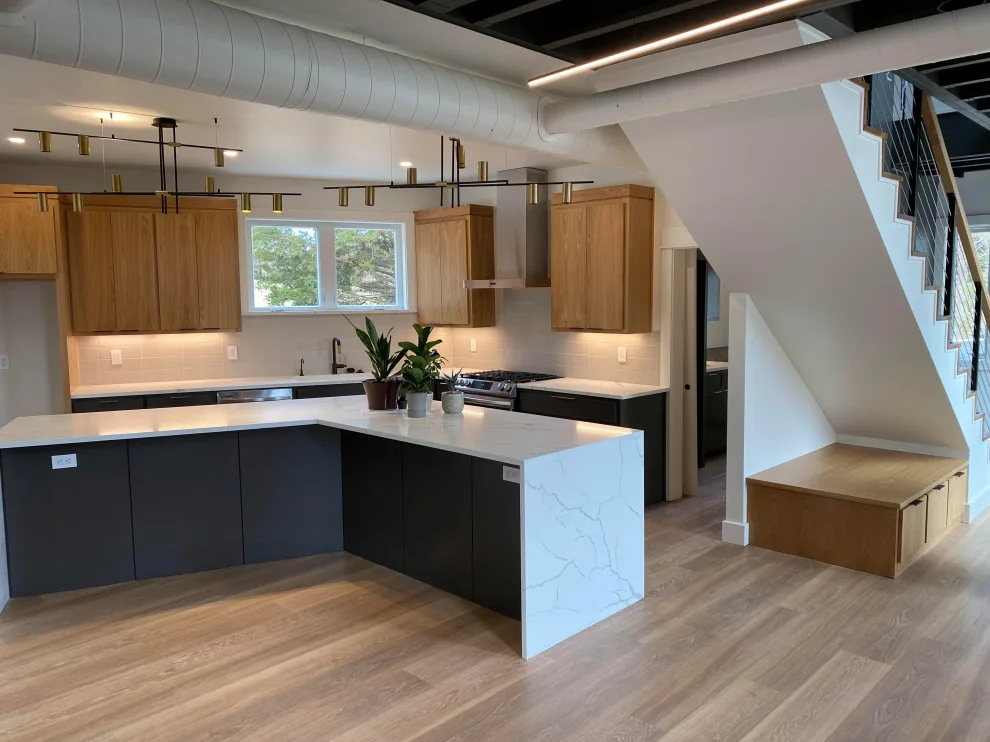 3702 Tailored Residence by J. Poe Construction Inc. - Photo 7