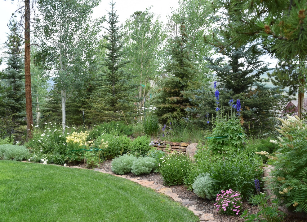 Design - Build Landscape Local Summit Residence by Neils Lunceford, Inc. - Photo 4