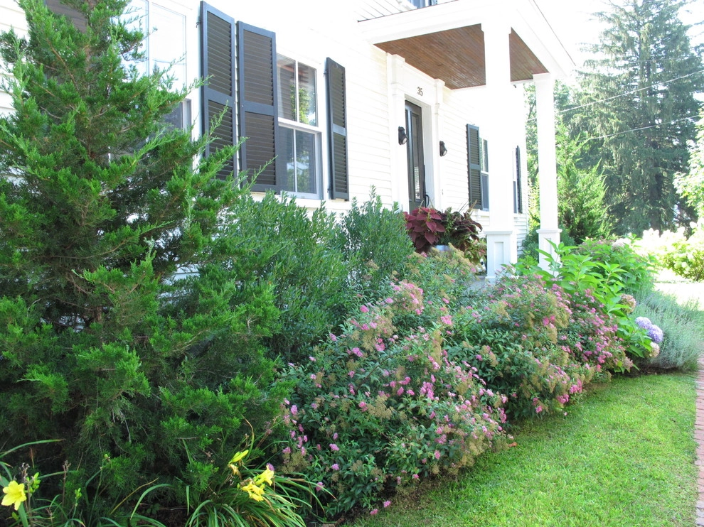 Lexington Historic Home by Nilsen Landscape Design, LLC - Photo 4