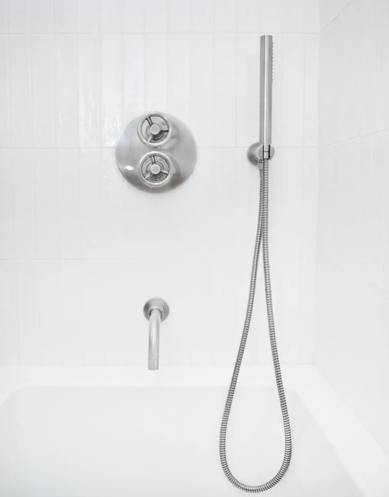 Sixty East Ninth Street by Po Design Creation Corp - Photo 6