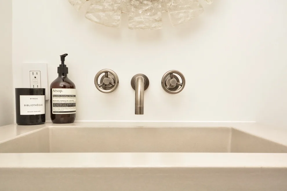 Sixty East Ninth Street by Po Design Creation Corp - Photo 2