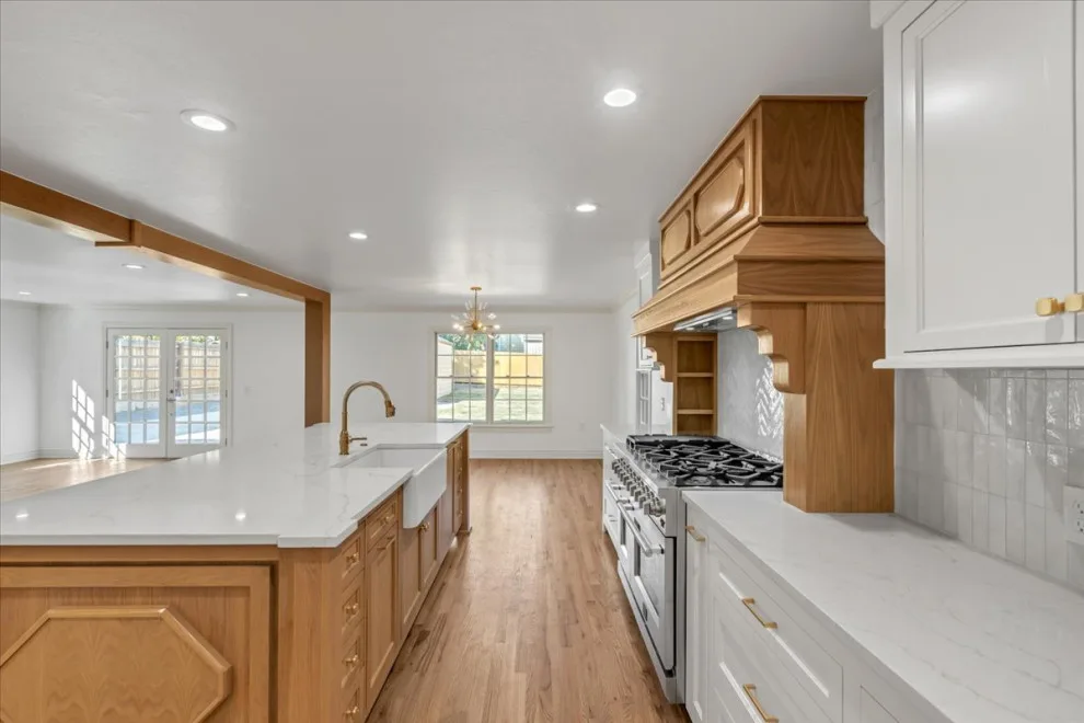 615 Opulent Makeover by Dream Construction - Photo 4
