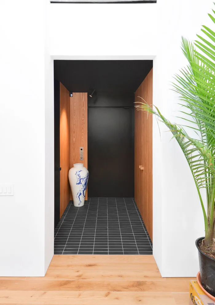 Gallery on 65th Street by Po Design Creation Corp - Photo 8