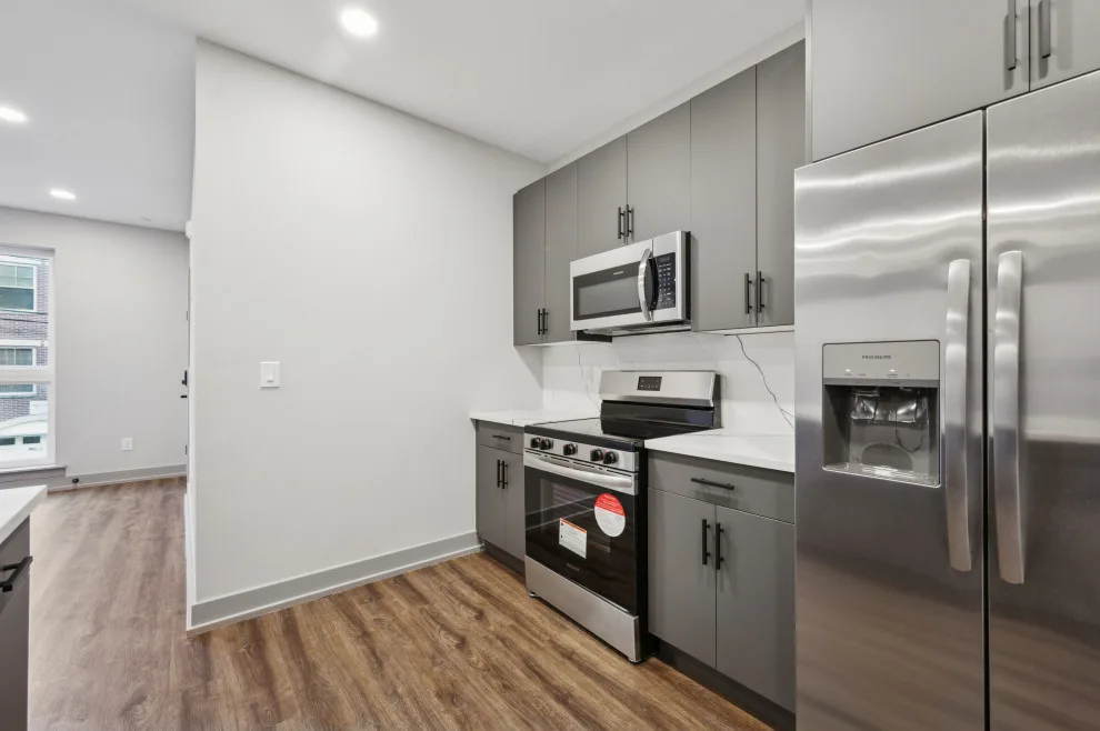 Seventh Avenue by Ken Group LLC - Photo 2