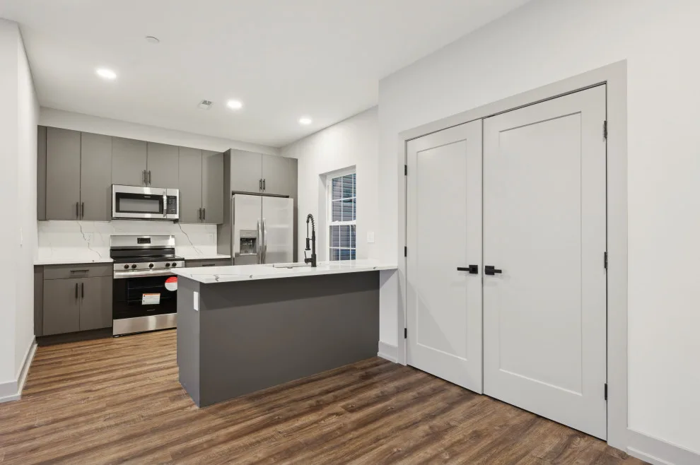 Seventh Avenue by Ken Group LLC - Photo 24