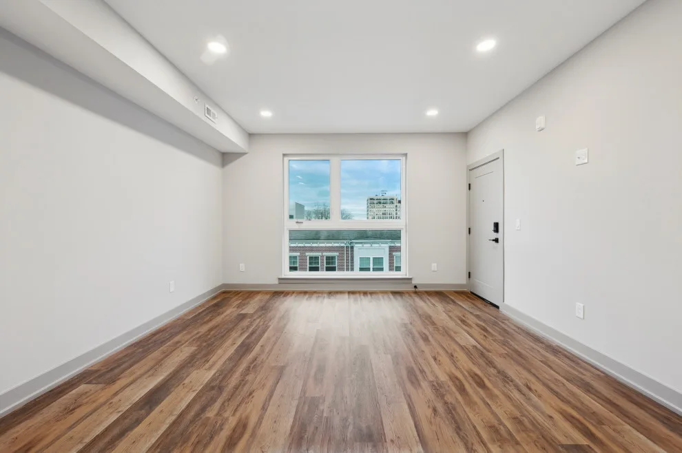 Seventh Avenue by Ken Group LLC - Photo 9