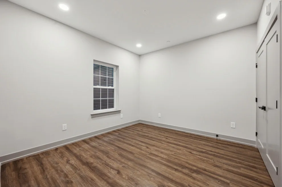 Seventh Avenue by Ken Group LLC - Photo 11