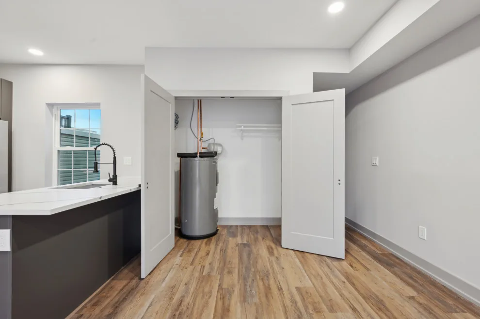 Seventh Avenue by Ken Group LLC - Photo 4