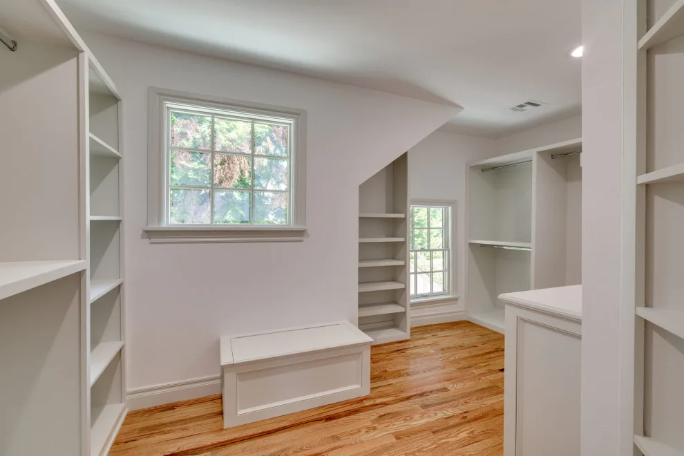813 Opulent Makeover by Dream Construction - Photo 7
