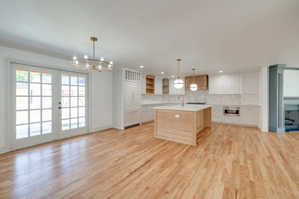 813 Opulent Makeover by Dream Construction - Photo 16