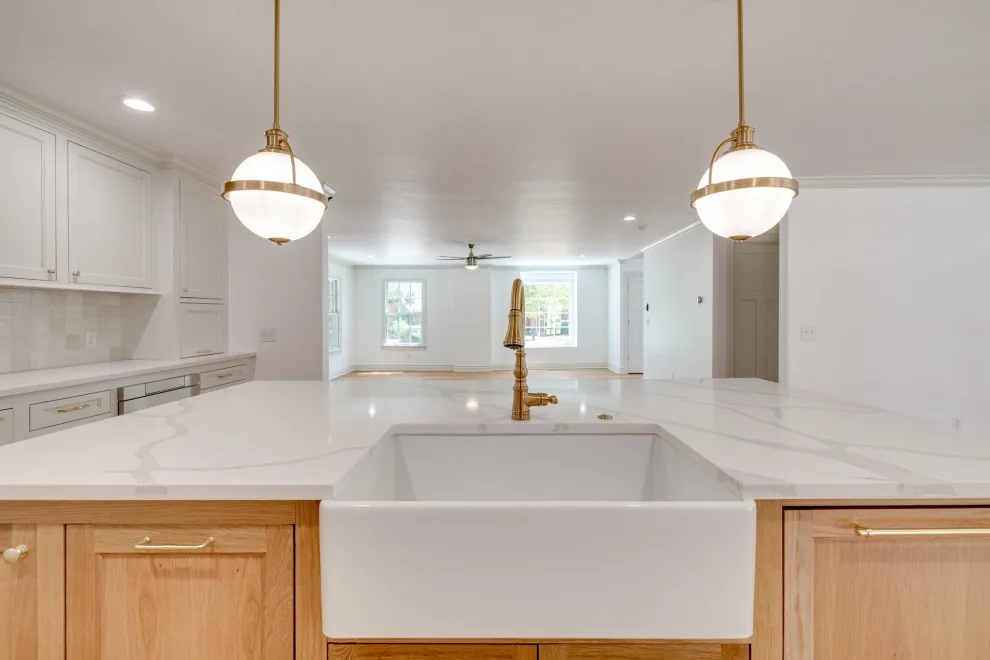 813 Opulent Makeover by Dream Construction - Photo 4