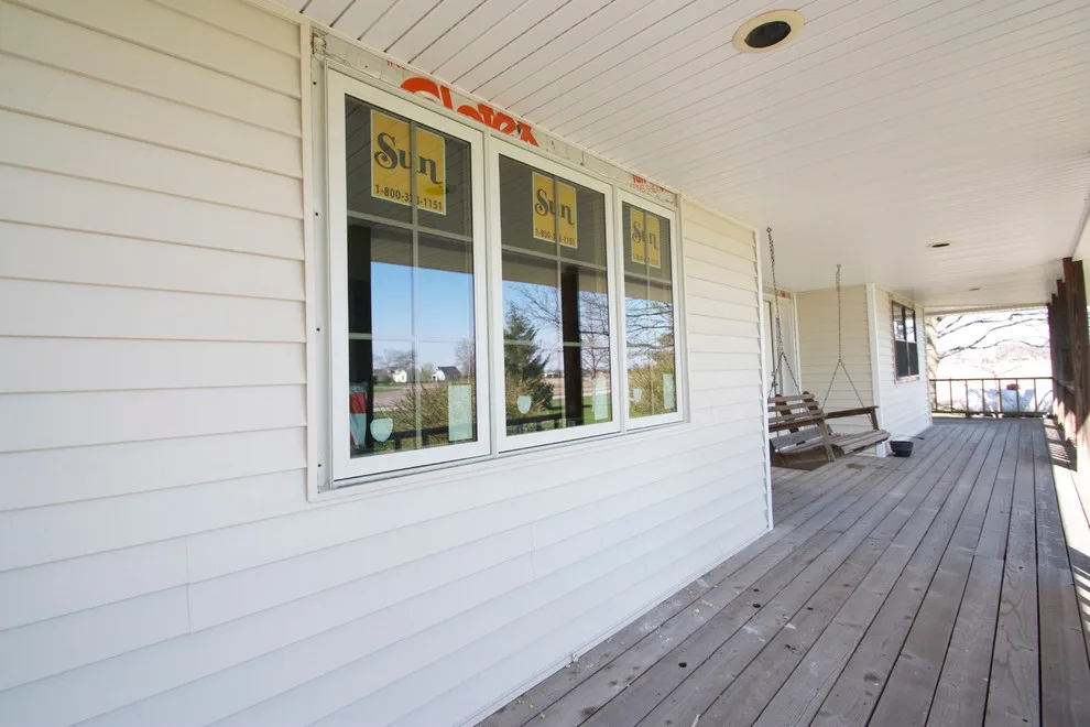 Agricultural Residence by Paul's Glass - Photo 2