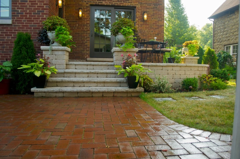 Old World Brick Paving - Photo 6