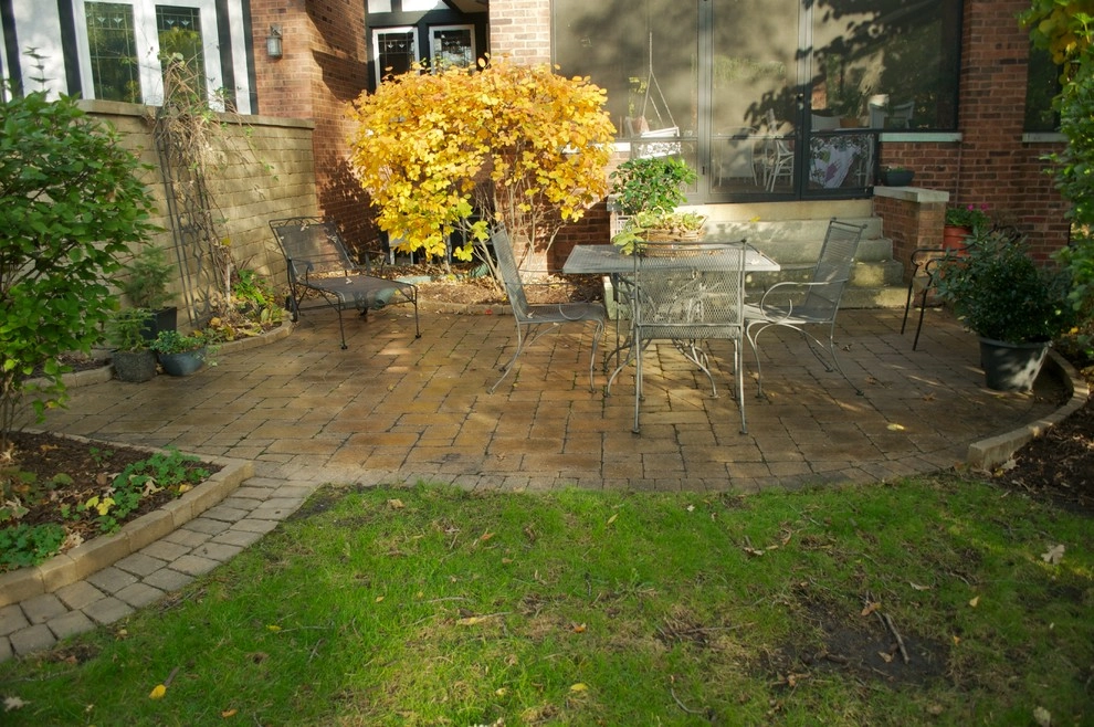 Old World Brick Paving - Photo 12