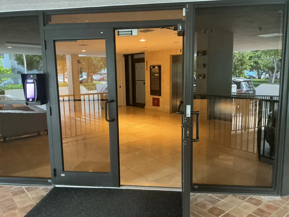 Windows and Doors by B4 Consulting Inc. - Photo 4