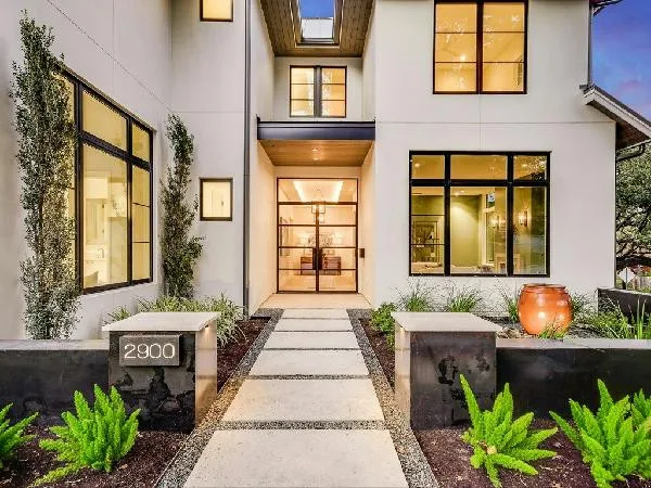 2020 - Housing Developments by Presidio Doors - Photo 10