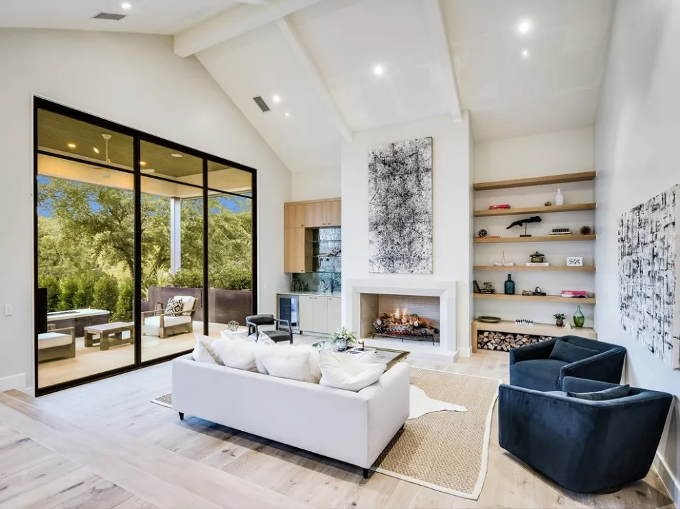 2020 - Housing Developments by Presidio Doors - Photo 2