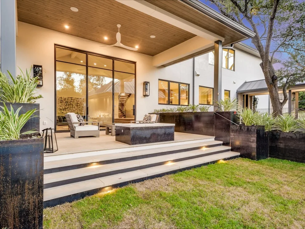 2020 - Housing Developments by Presidio Doors - Photo 8