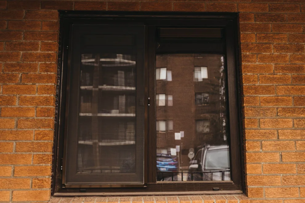 Windsor Apartment Construction by German System Windows - Photo 2