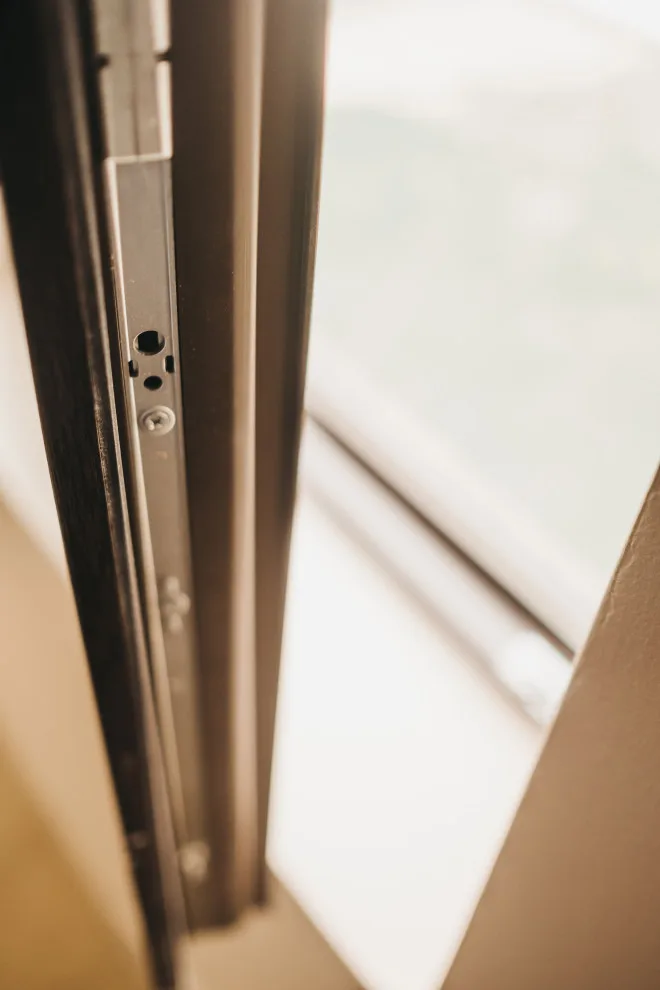 Windsor Apartment Construction by German System Windows - Photo 7