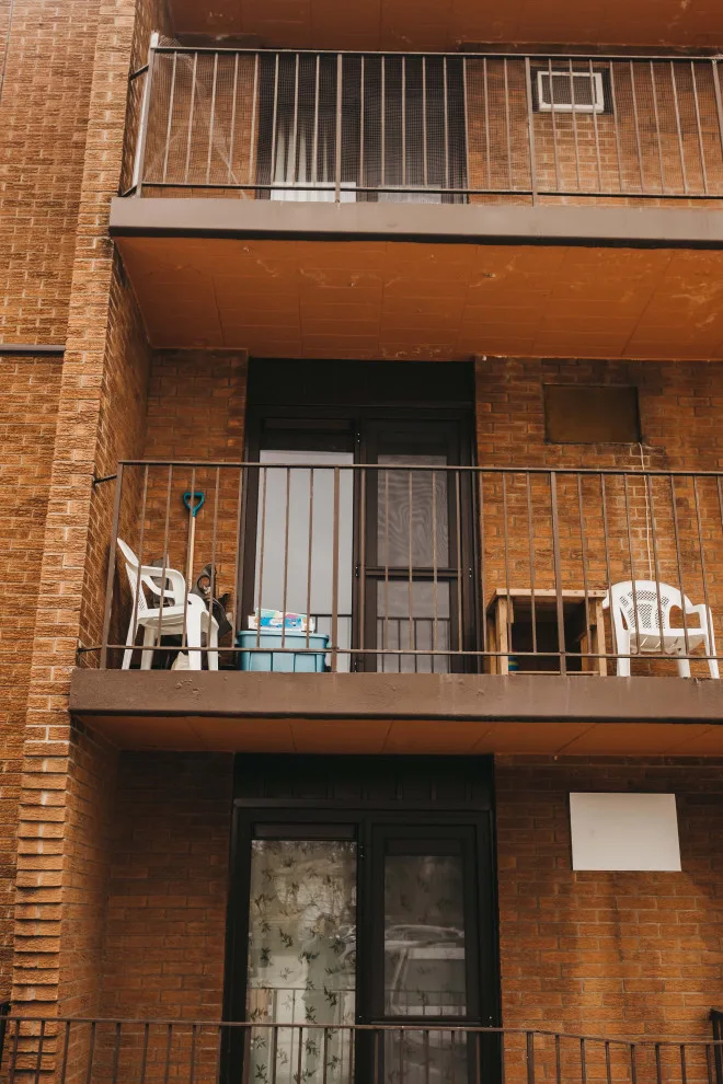 Windsor Apartment Construction by German System Windows - Photo 12