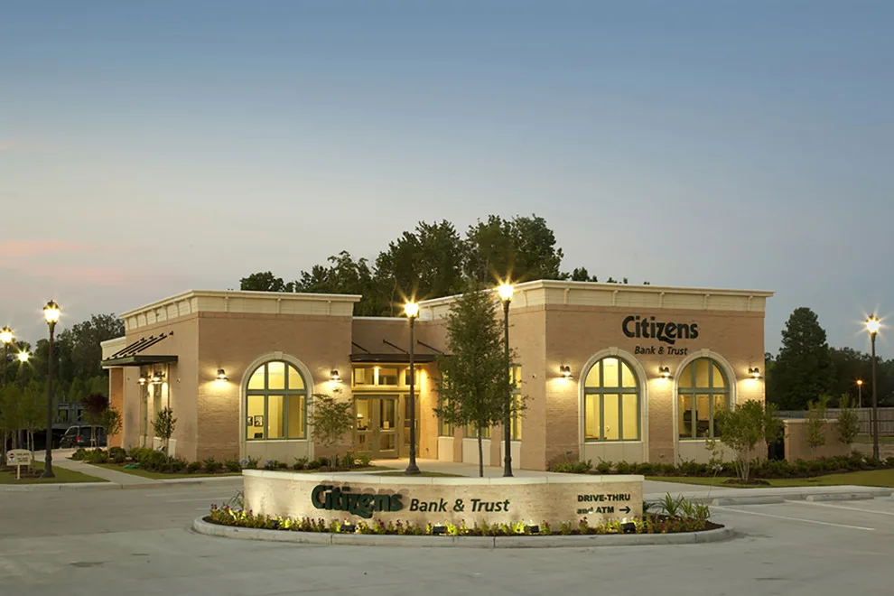 Community Bank & Trust by La Maison Compléte - Photo 2