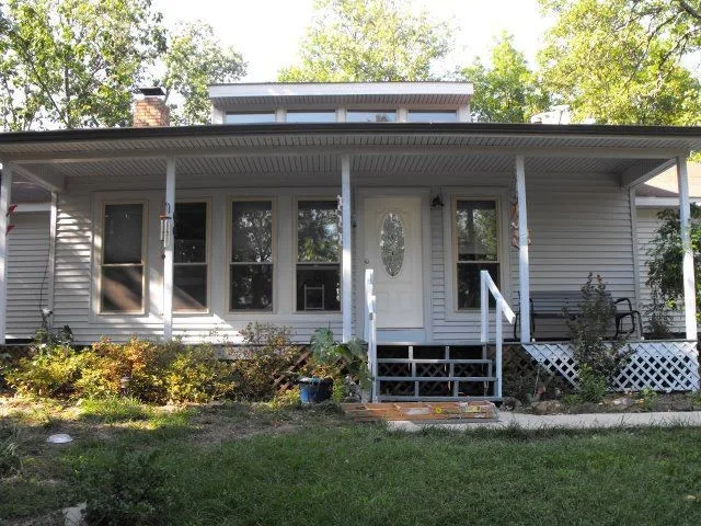 Royal Windows & Siding Inc - Photo 6