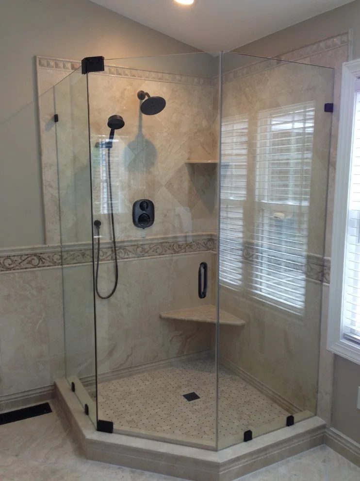 1st Class Glass LLC - Photo 2