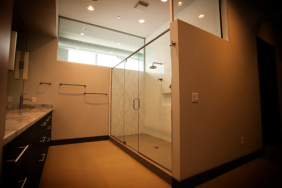 Quality Glass & Mirror - Photo 4