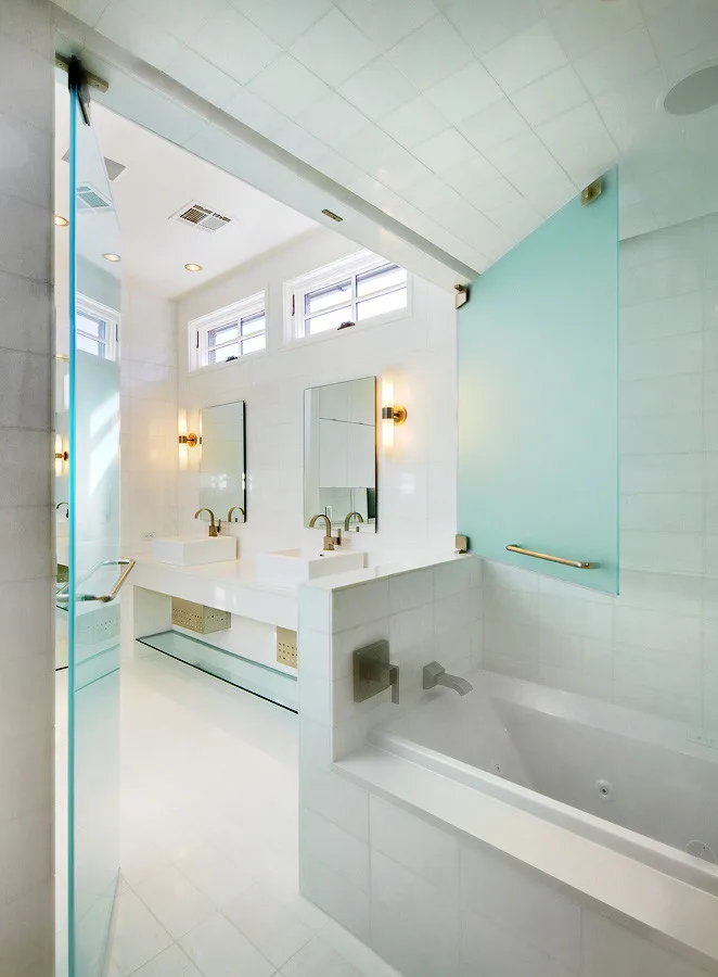 Jamestown Residence by Central Glass & Mirror - Photo 4