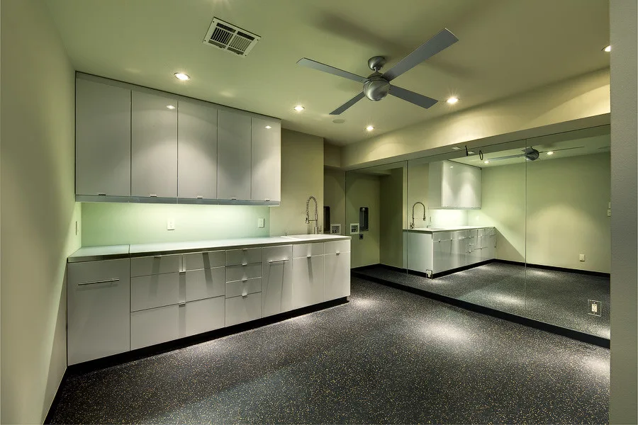 Jamestown Residence by Central Glass & Mirror - Photo 3