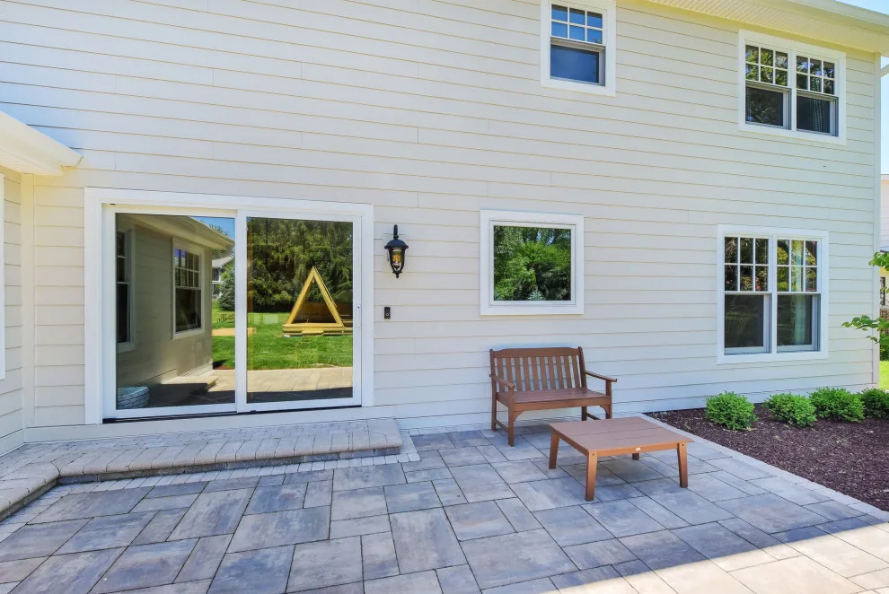 Lisle Pella Windows and Hardie Siding by Schmidt Exteriors, Inc. - Photo 10