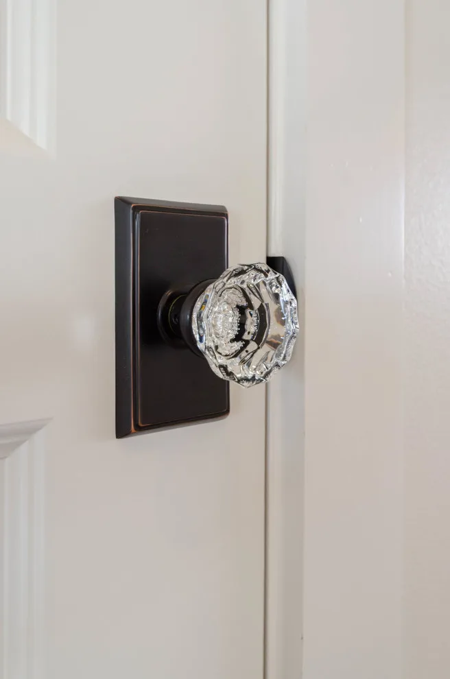 Lakeview Construction Project in Savoie by Jefferson Door Company - Photo 26