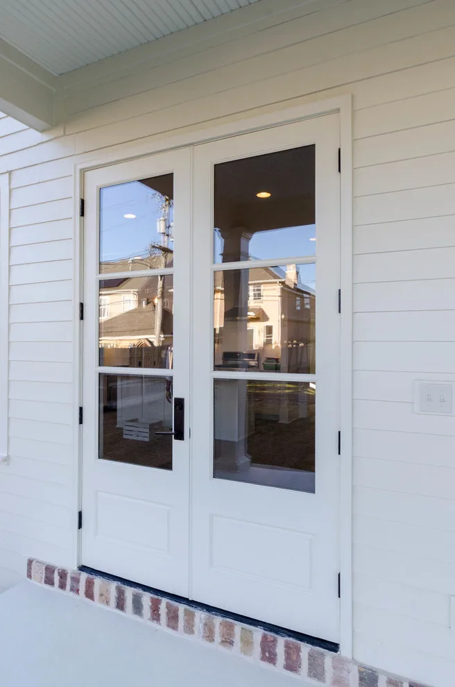 Lakeview Construction Project in Savoie by Jefferson Door Company - Photo 10