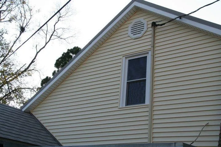 Royal Windows & Siding Inc - Photo 9
