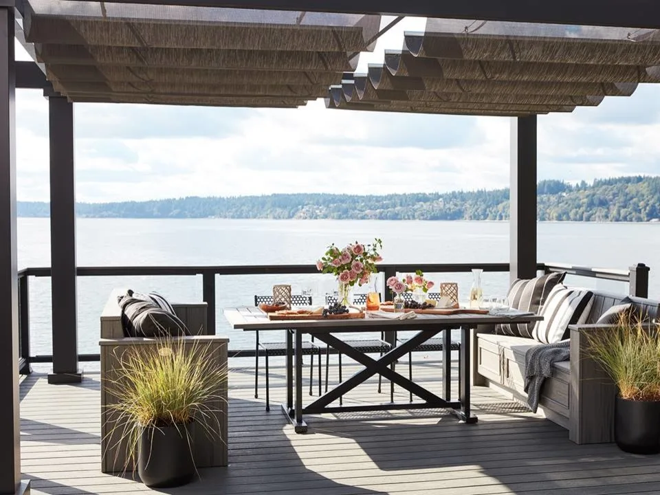 Trex Deck and Railing by Sheridan Road Lumber Co - Photo 2