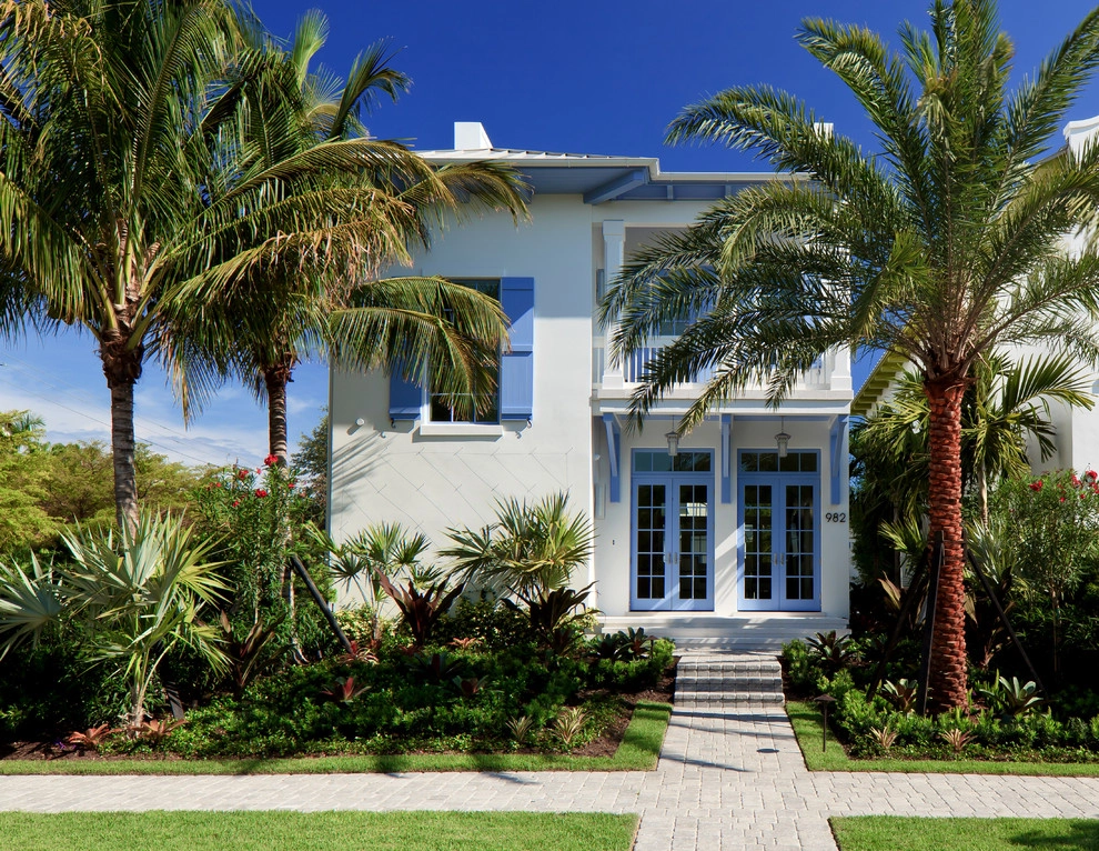 Old Naples - Tropical Oasis by Outside Productions Inc - Photo 2
