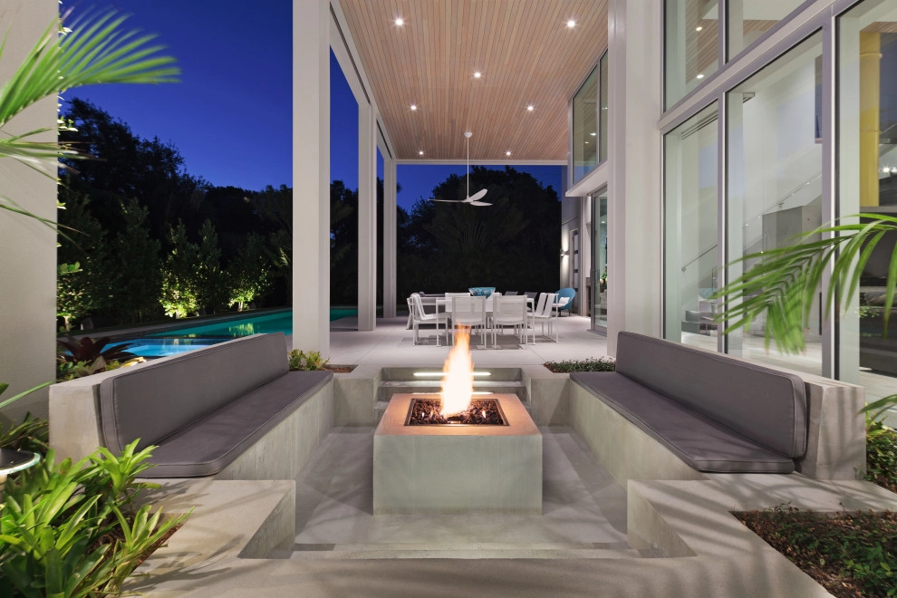 Contemporary Estate by Outside Productions Inc - Photo 6