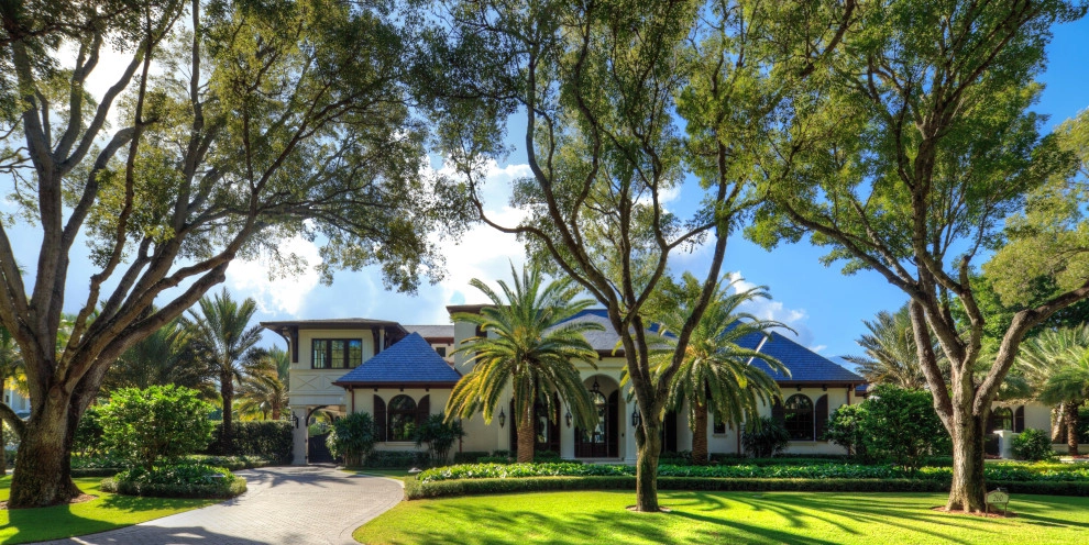 Modern Oasis by Outside Productions Inc - Photo 18