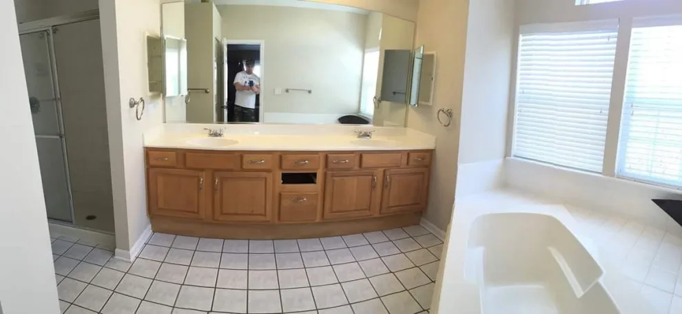 Wilmette, IL Bathroom Renovation by WSR Quality Inc. - Photo 2