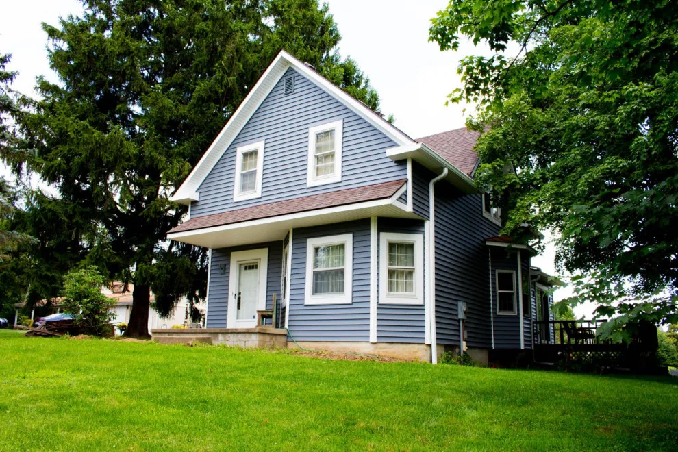 Windows Project by Feazel Roofing Company - Photo 12