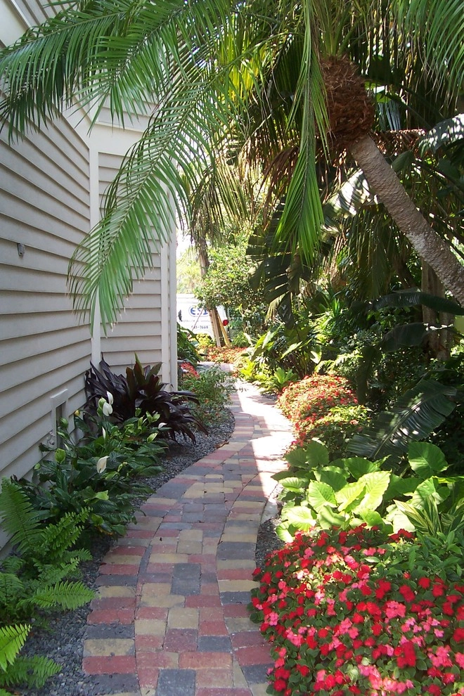 N. Washington Dr. Lido Key Residence by P.C.Gormley Landscape Design LLC - Photo 11