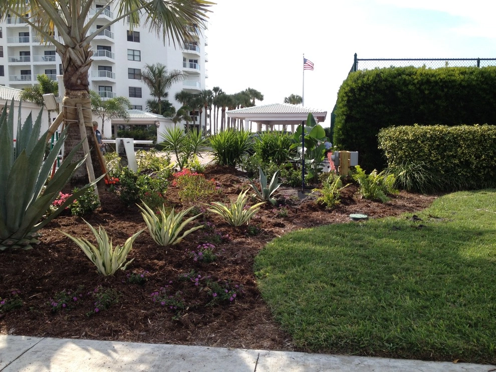 Privateer South Condominium, Longboat Key FL by P.C.Gormley Landscape Design LLC - Photo 3